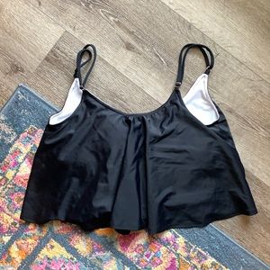 Kortni Jeane Black Swing Top